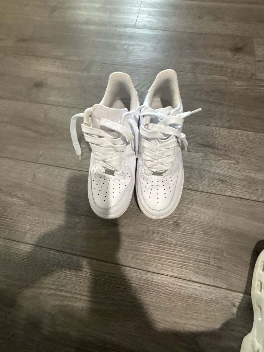 Nike Air Force 1 07 Size 9.5 Triple White